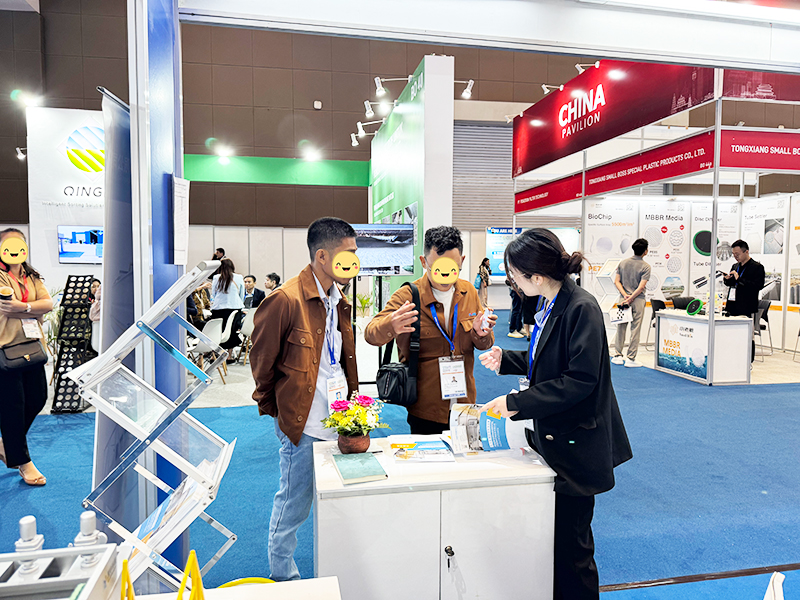 乐鱼(中国)leyu环保印尼水展气浮机沉淀池.jpg